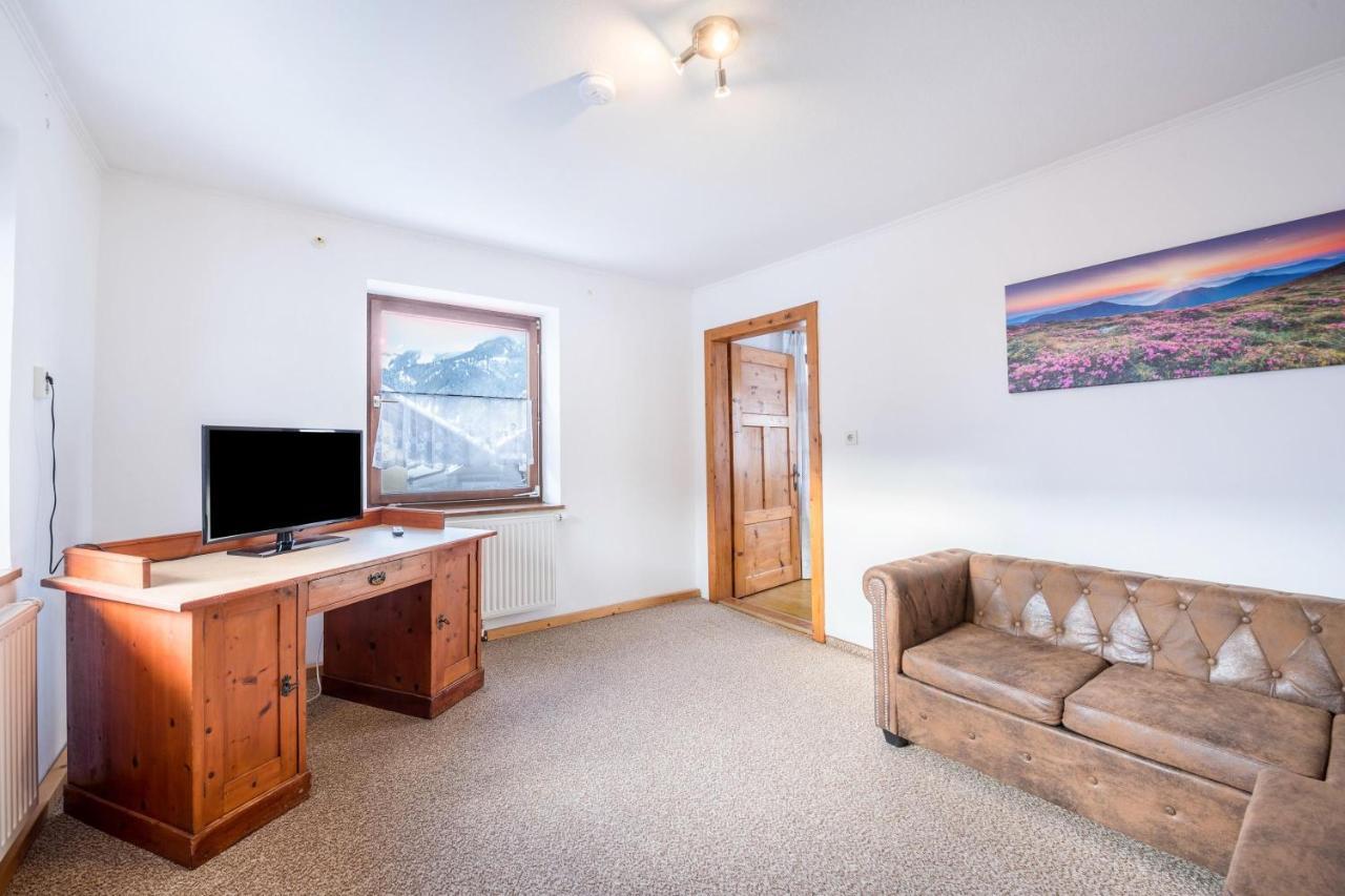 Apartment Maratim Zur Zugspitze Ehrwald Esterno foto